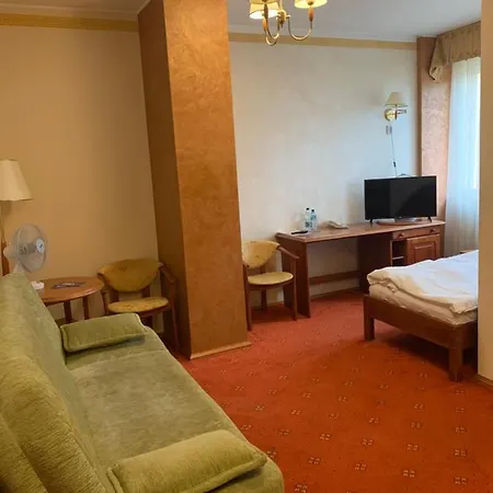 Hotell Diament I Brylant 2*