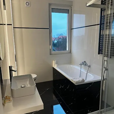 Hotel Diament I Brylant