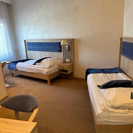 Hotell Diament I Brylant 2*