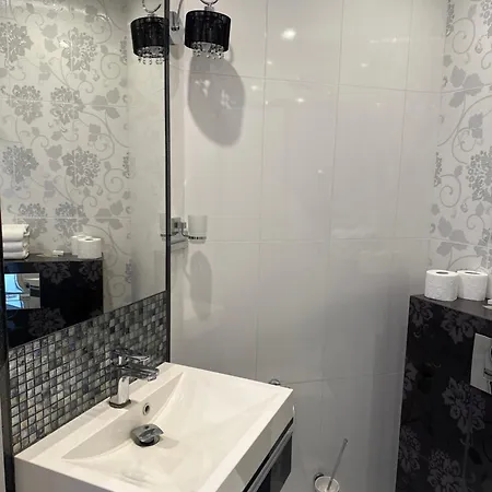 Diament I Brylant Hotell 2*
