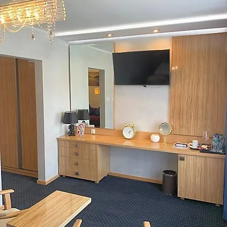 Diament I Brylant Hotell 2*