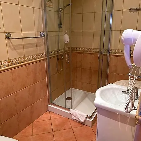 Hotell Diament I Brylant 2*