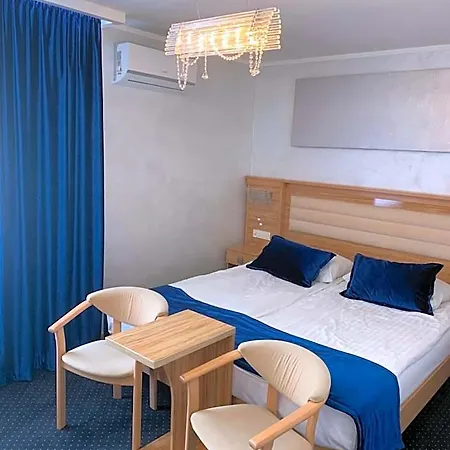 Diament I Brylant Hotell 2*