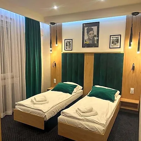 Hotell Diament I Brylant 2*